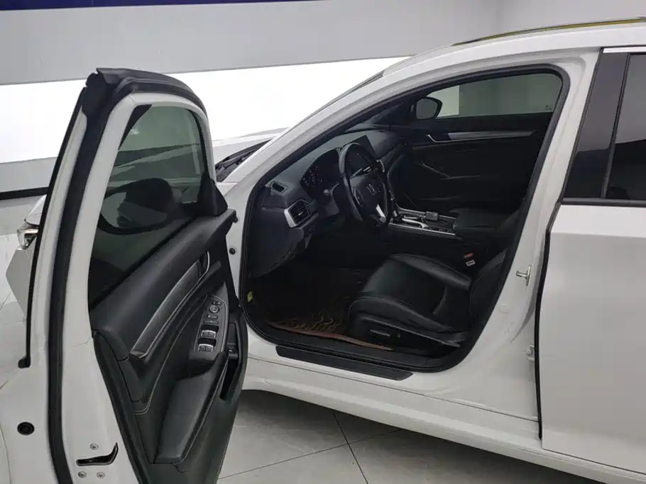 Honda Inspire — миниатюра 9
