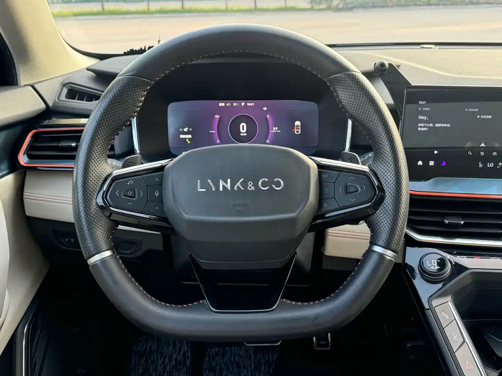 Lynk & Co 06 — миниатюра 8
