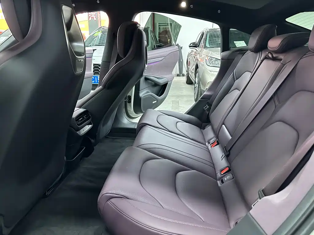 XIAOMI CAR XIAOMI SU7