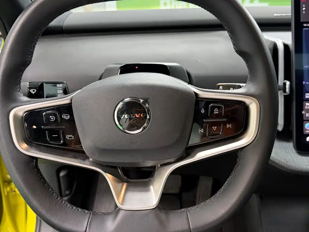 Volvo EX30 — миниатюра 7