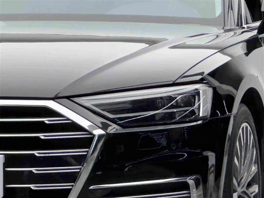 Audi A8 — миниатюра 3
