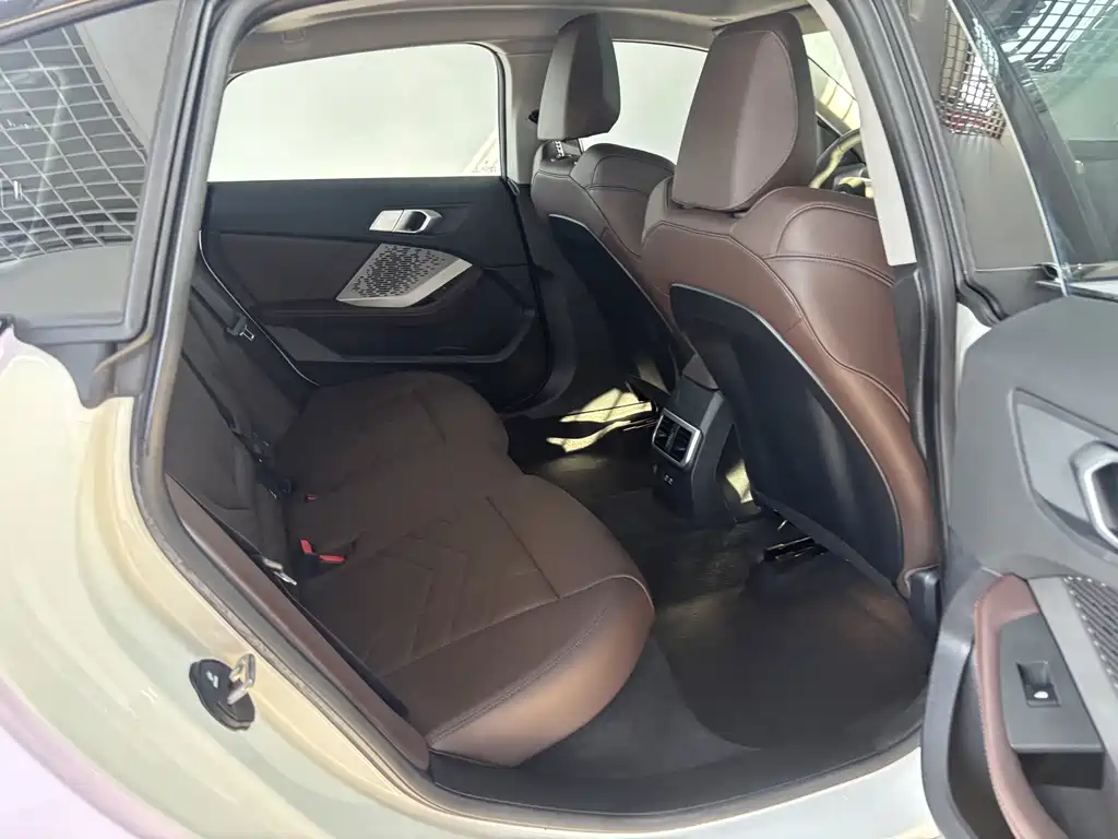 BMW 2 Series — миниатюра 22