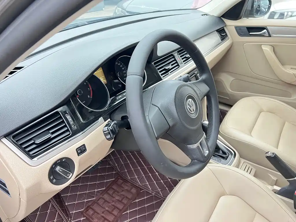Volkswagen Bora — миниатюра 8