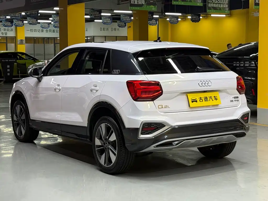 Audi Q2L — миниатюра 5