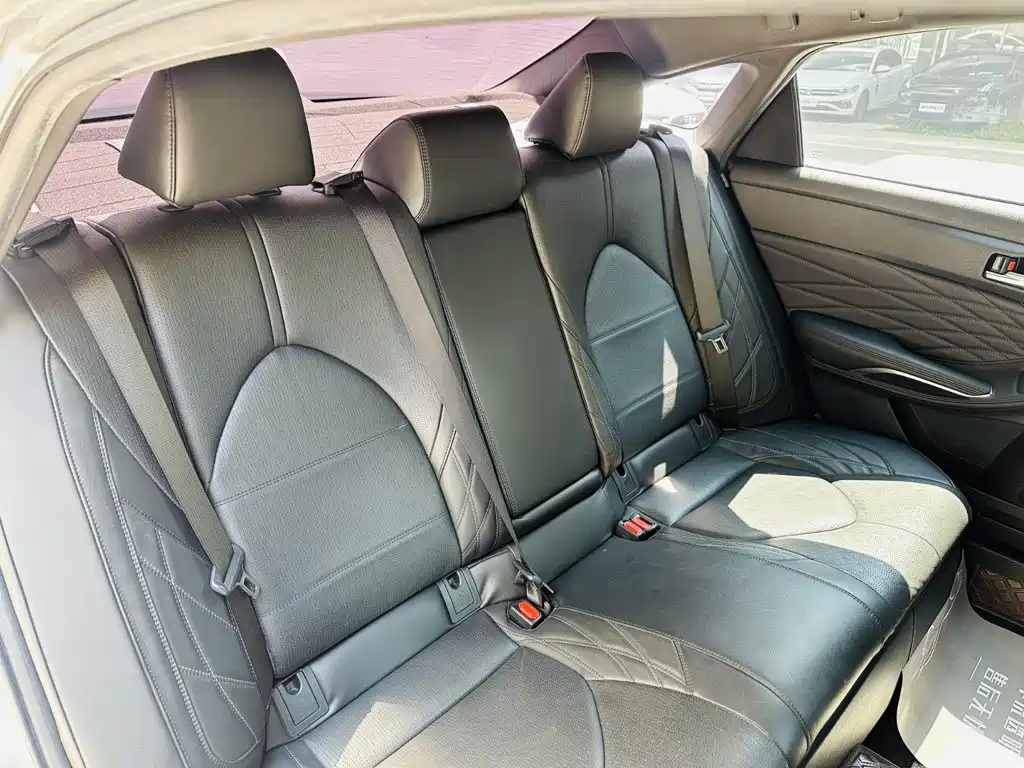 Toyota Avalon 2019 2.5L XLE Luxury VI