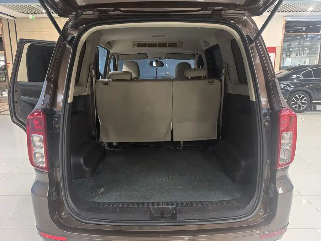 Wuling Hongguang — миниатюра 14