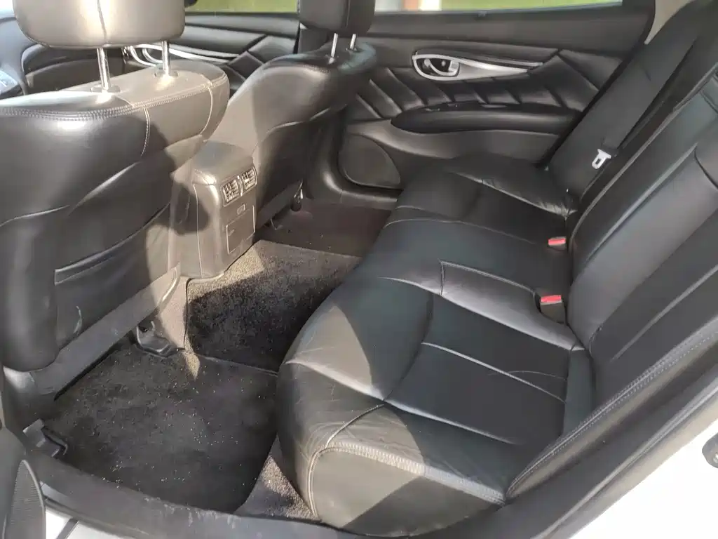 Infiniti Q70 — миниатюра 10