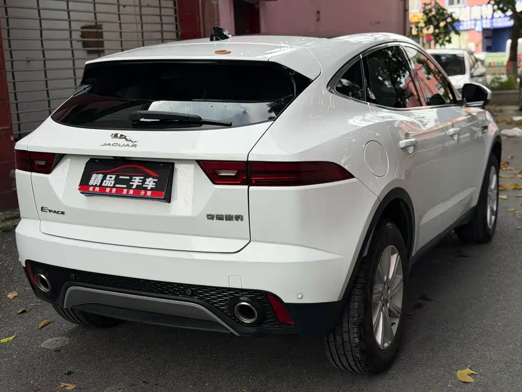 Jaguar E-PACE — миниатюра 4
