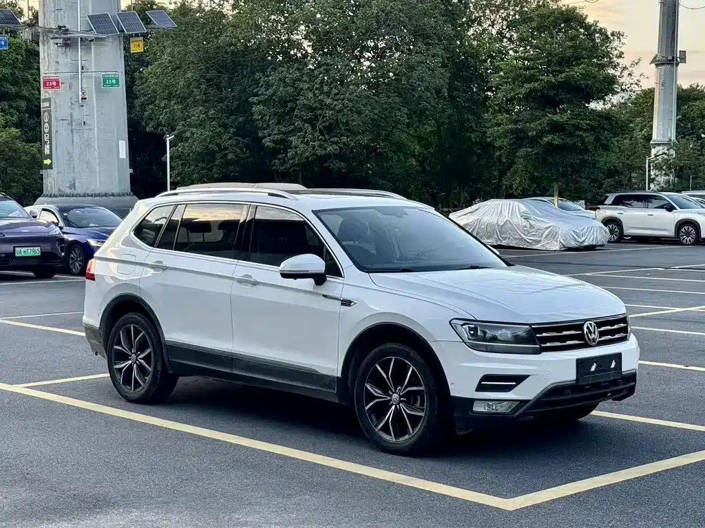 Volkswagen Tiguan L — миниатюра 4