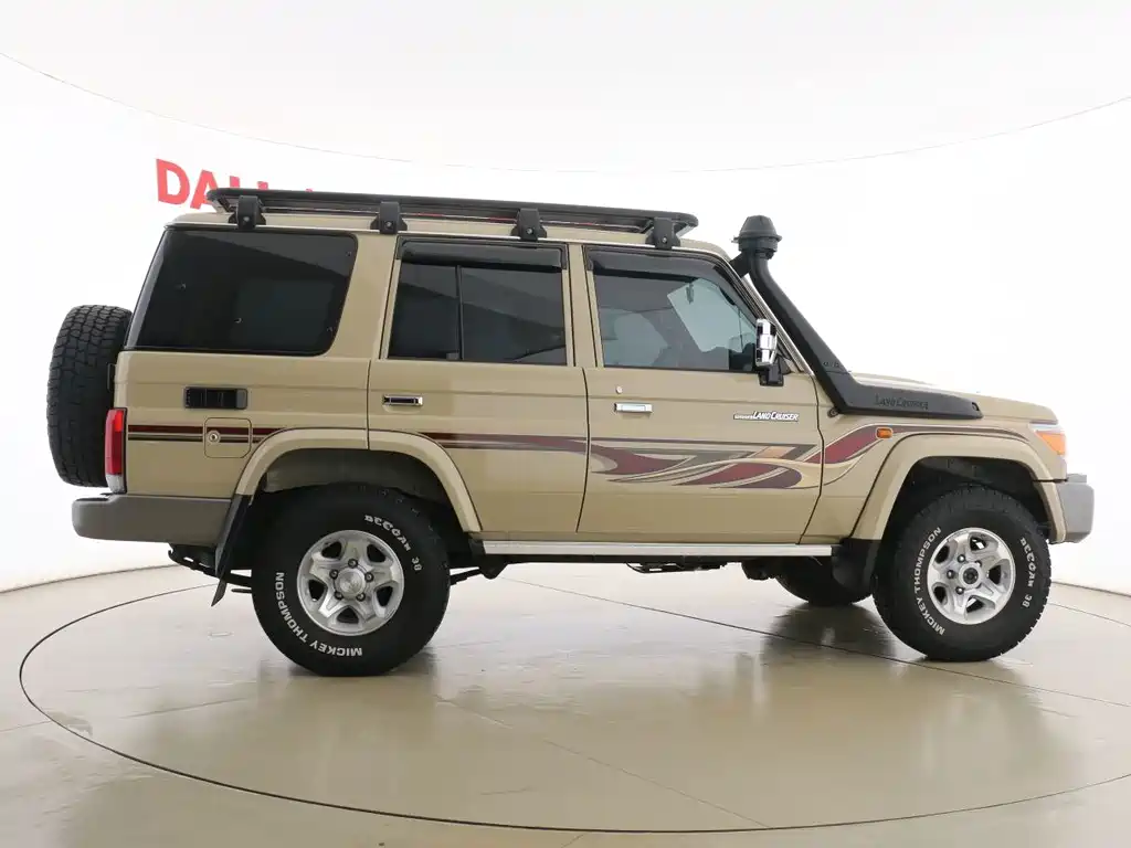 Toyota Land Cruiser — миниатюра 10