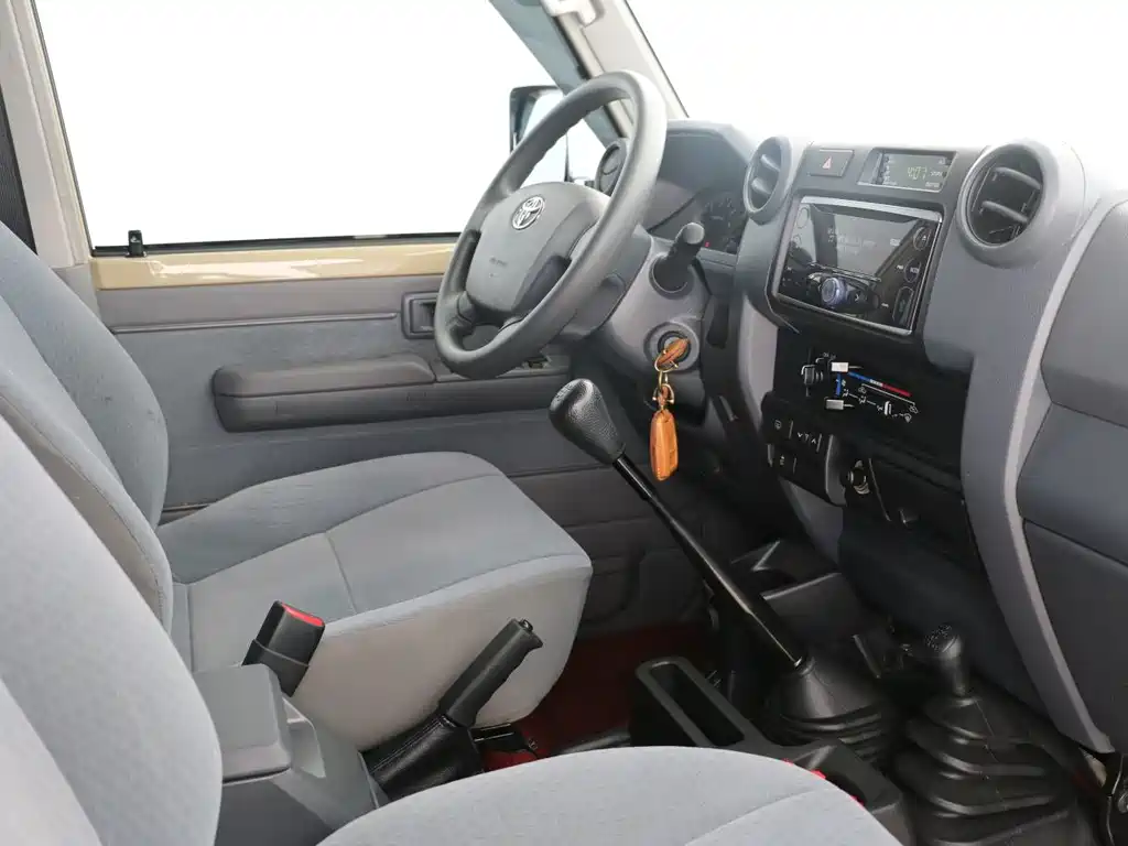Toyota Land Cruiser — миниатюра 7
