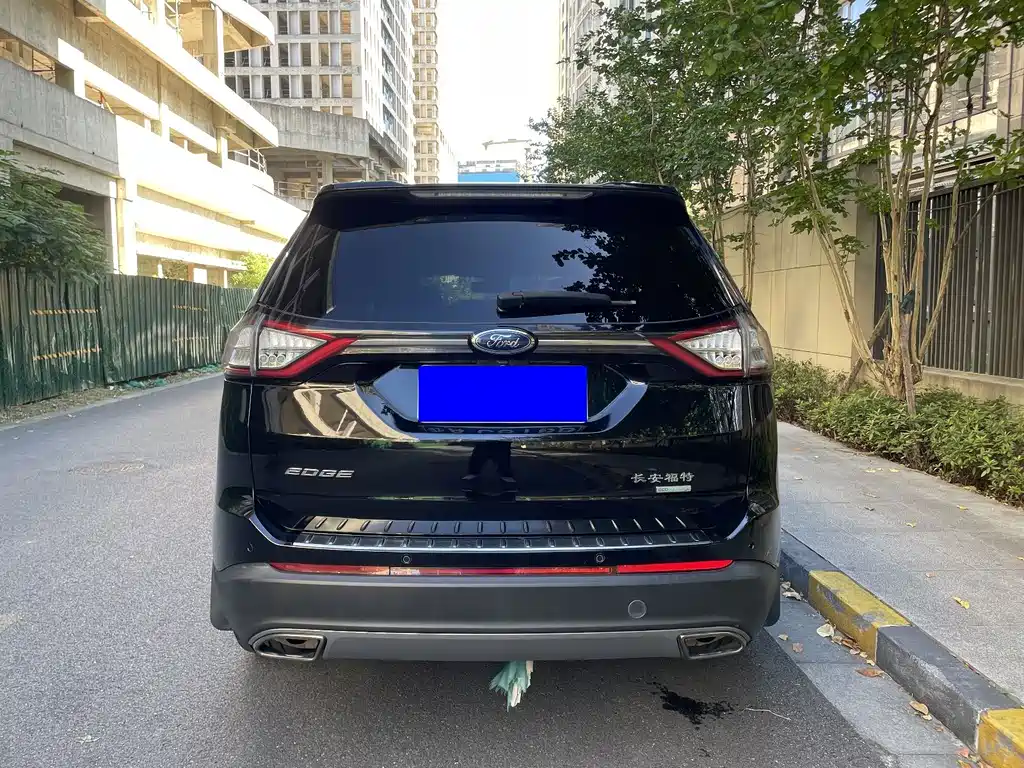 Ford Edge — миниатюра 5