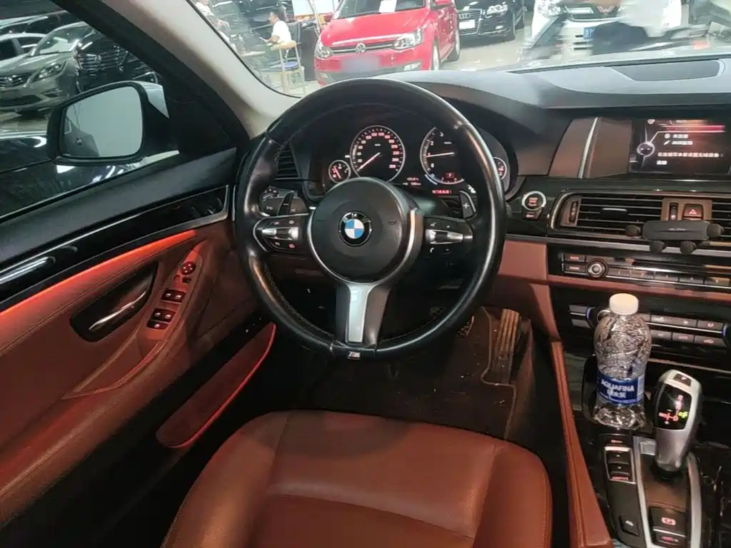 BMW 5 Series (Import) — миниатюра 11