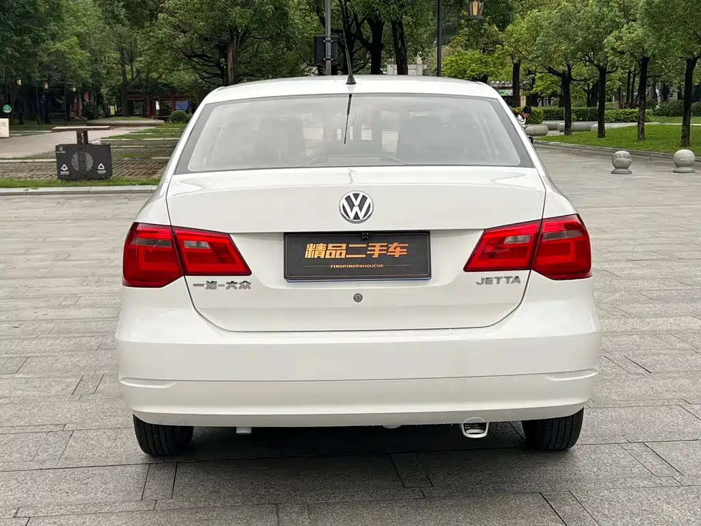 Volkswagen Jetta — миниатюра 6