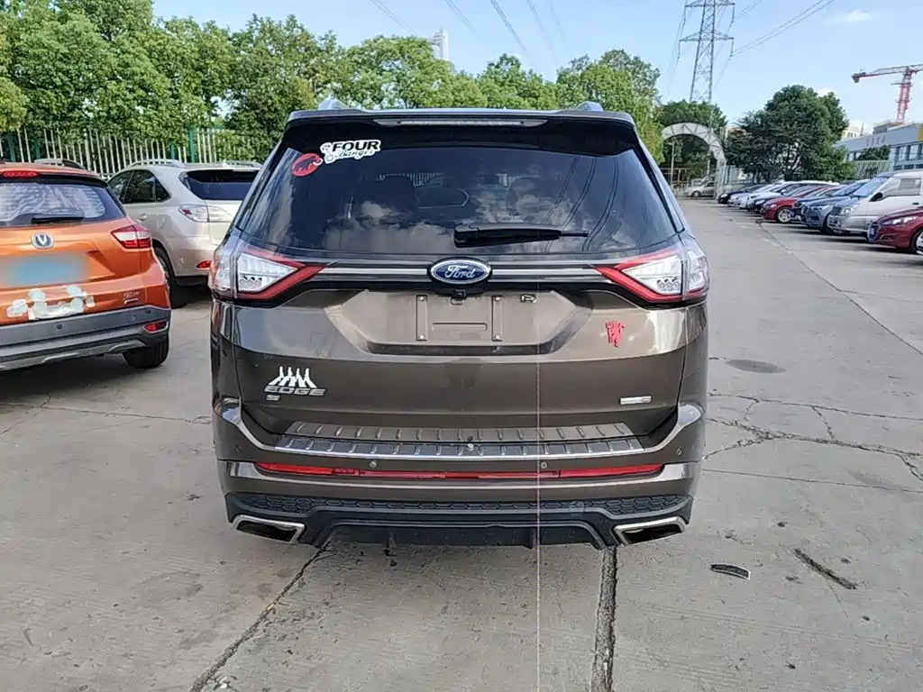 Ford Edge — миниатюра 6