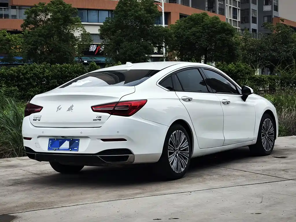 Hongqi Hongqi H5 — миниатюра 3