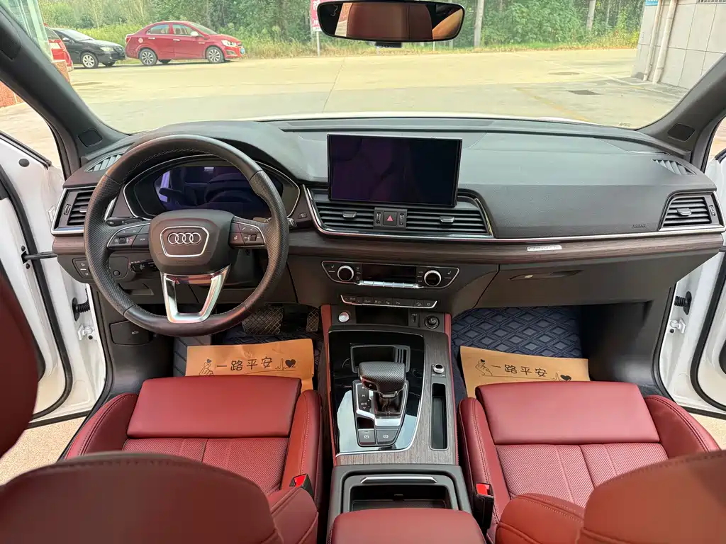 Audi Q5L Sportback — миниатюра 11