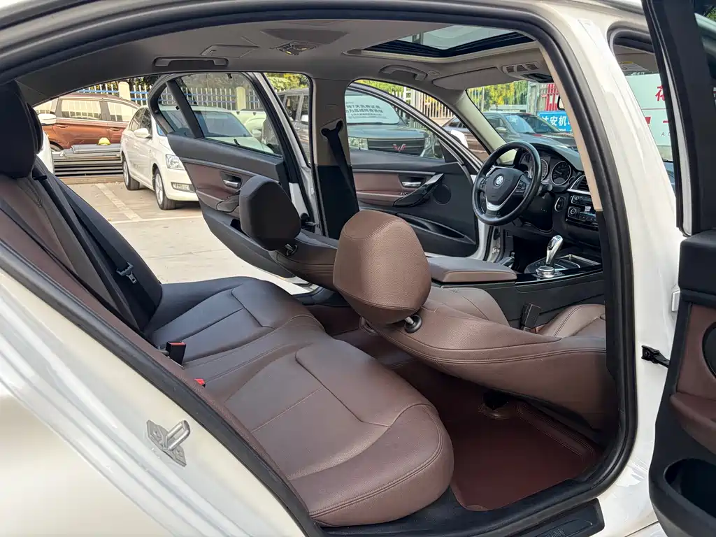 BMW 3 Series — миниатюра 7