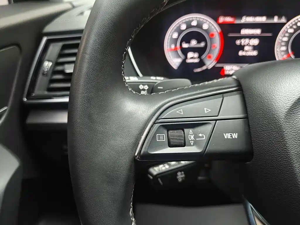 Audi Q5L 2022 40T Luxury