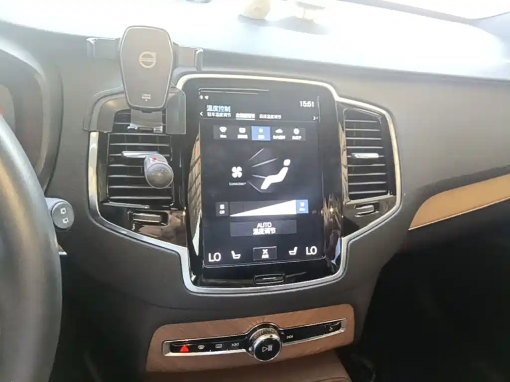 Volvo XC90 — миниатюра 13