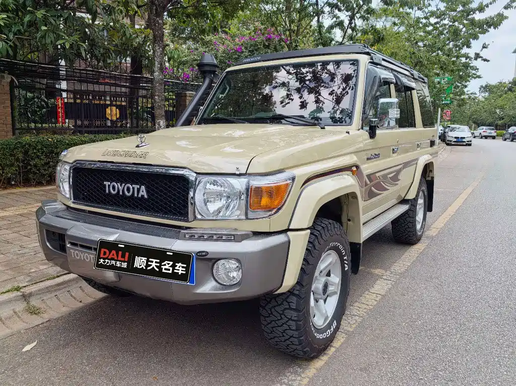 Toyota Land Cruiser — миниатюра 20