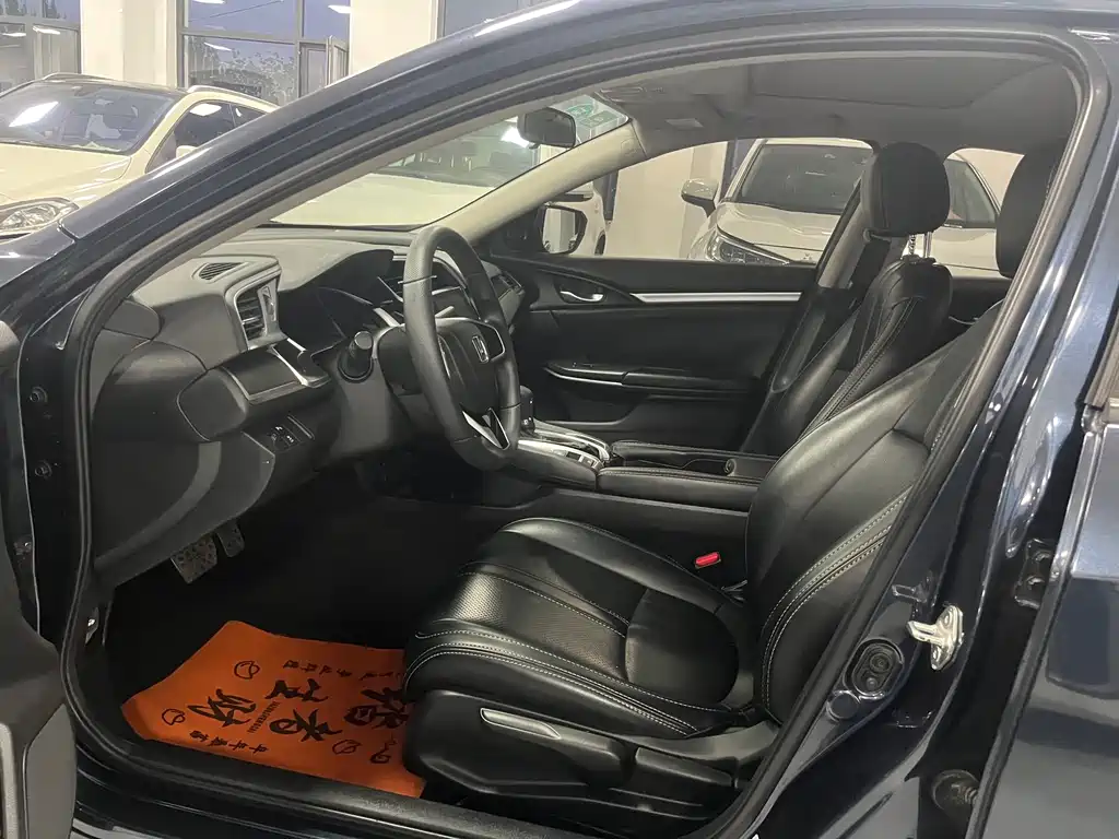 Honda Civic 2016 220TURBO CVT Luxury