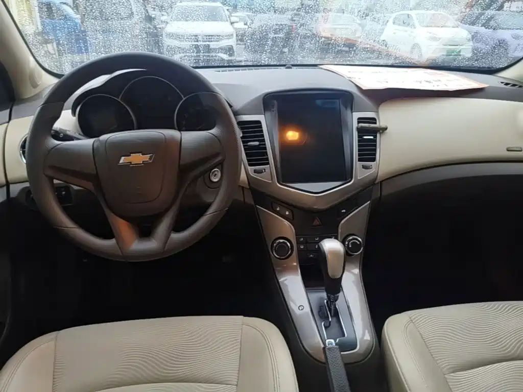 Chevrolet Cruze — миниатюра 10