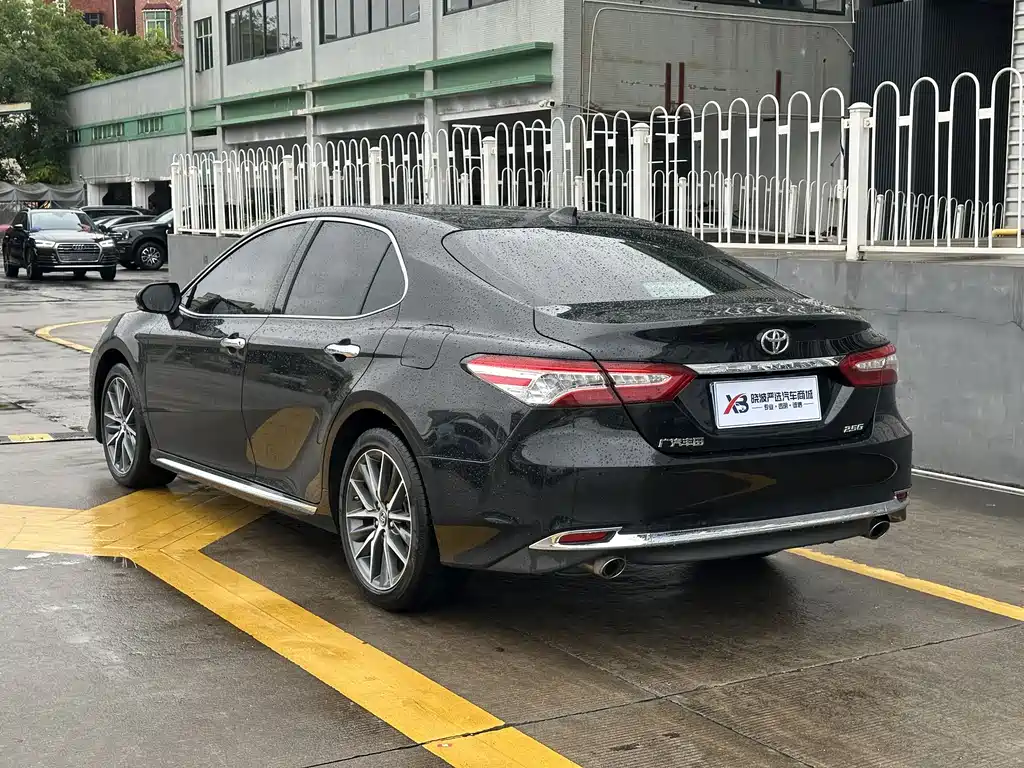 Toyota Camry 2023 2.5G Luxury