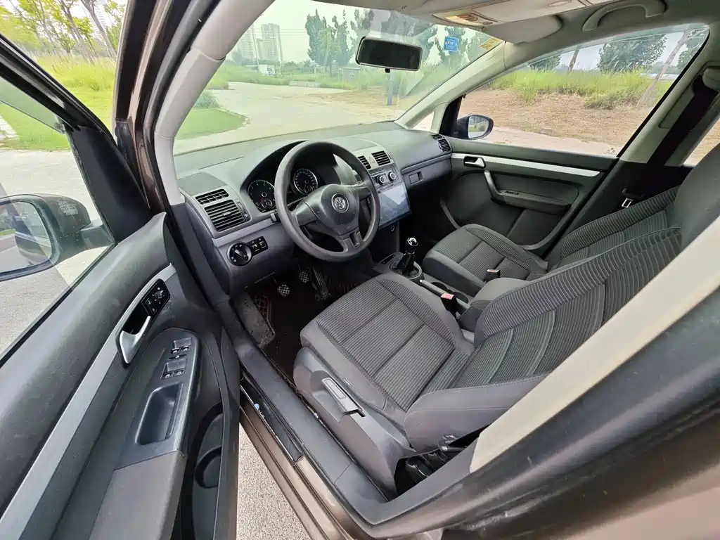 Volkswagen Touran — миниатюра 7