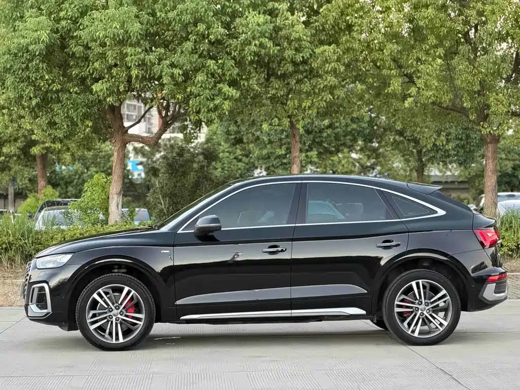 Audi Q5L Sportback — миниатюра 4