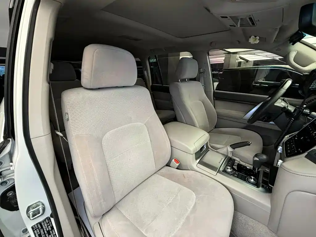 Toyota Land Cruiser — миниатюра 13