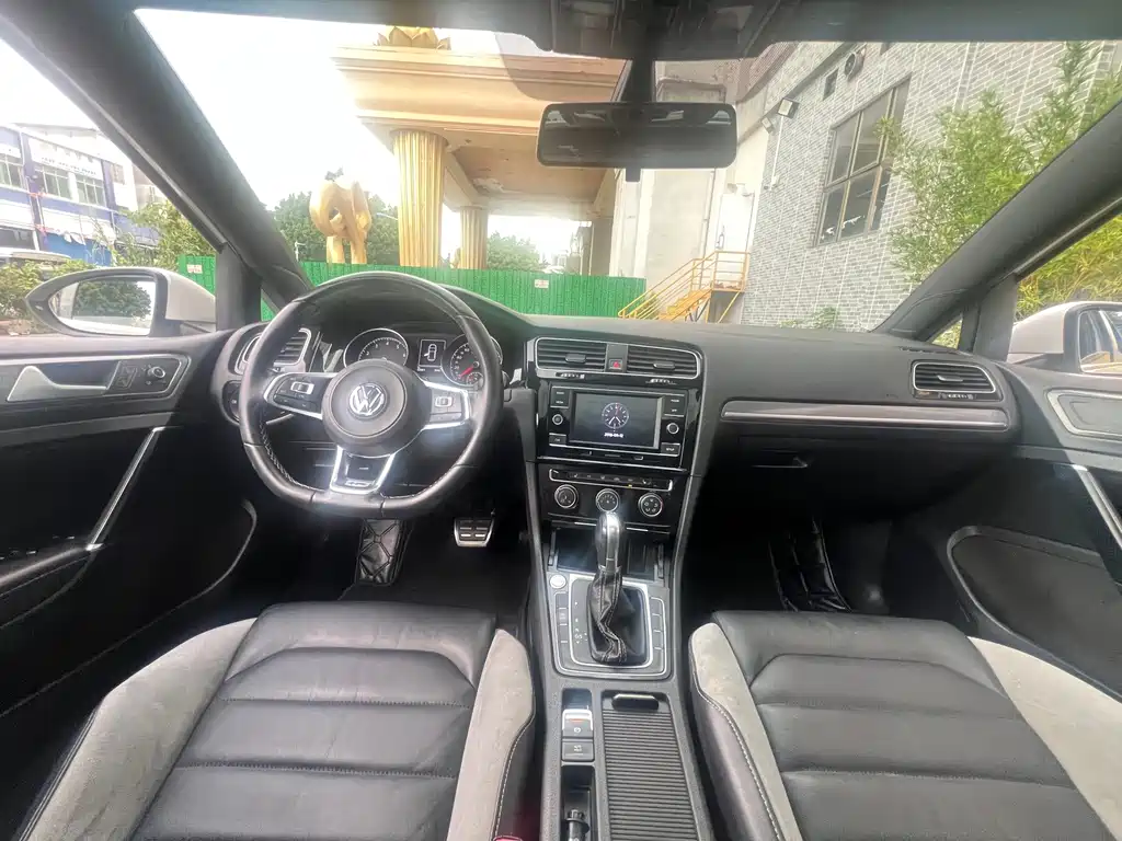 Volkswagen Golf — миниатюра 17