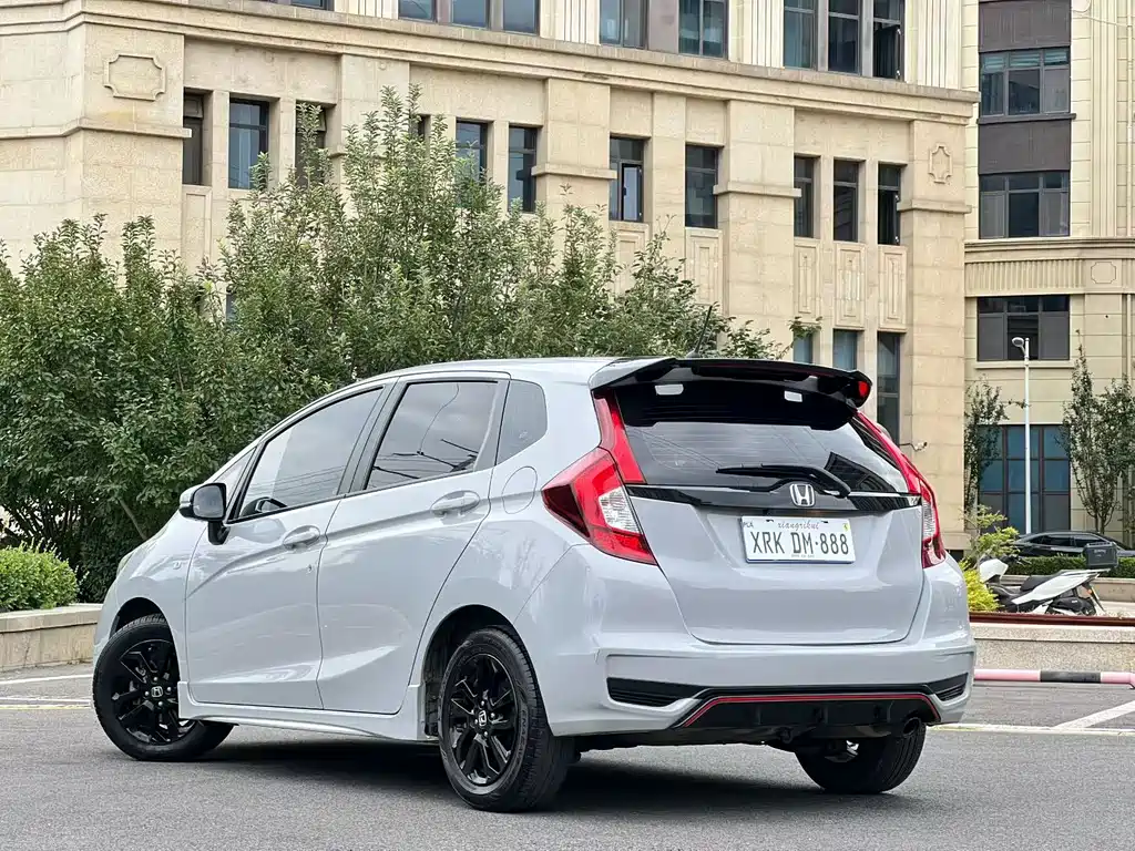 Honda Fit — миниатюра 7