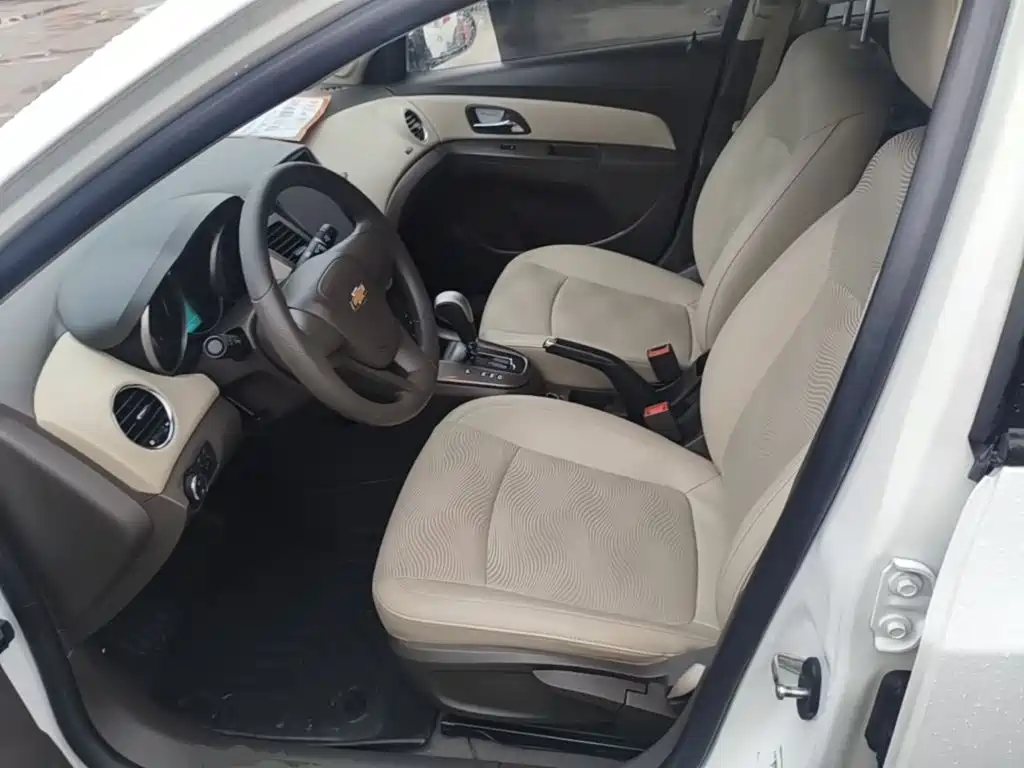Chevrolet Cruze — миниатюра 15