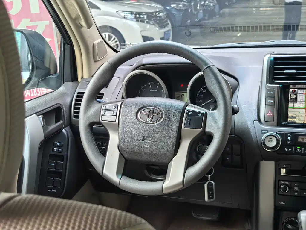 Toyota Prado (Import) — миниатюра 14
