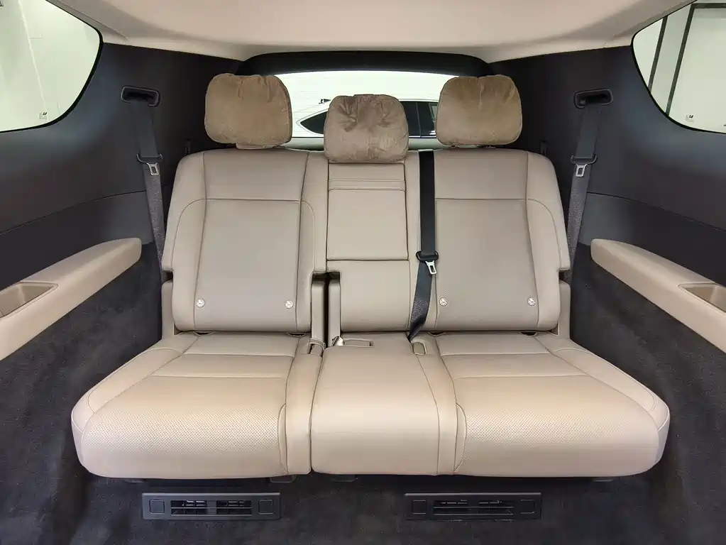 Li Auto Li MEGA — миниатюра 19