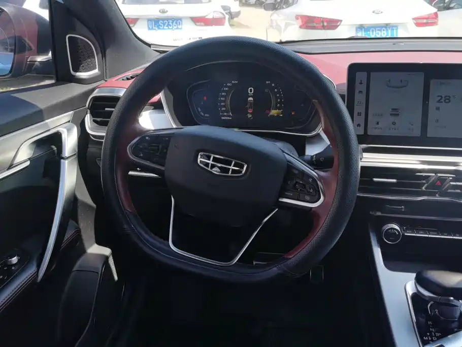 Geely Binyue — миниатюра 15