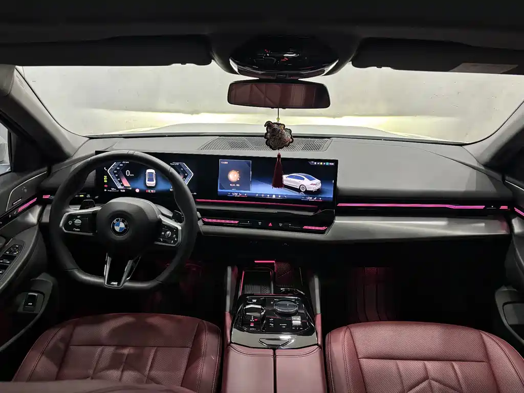 BMW 5 Series — миниатюра 14