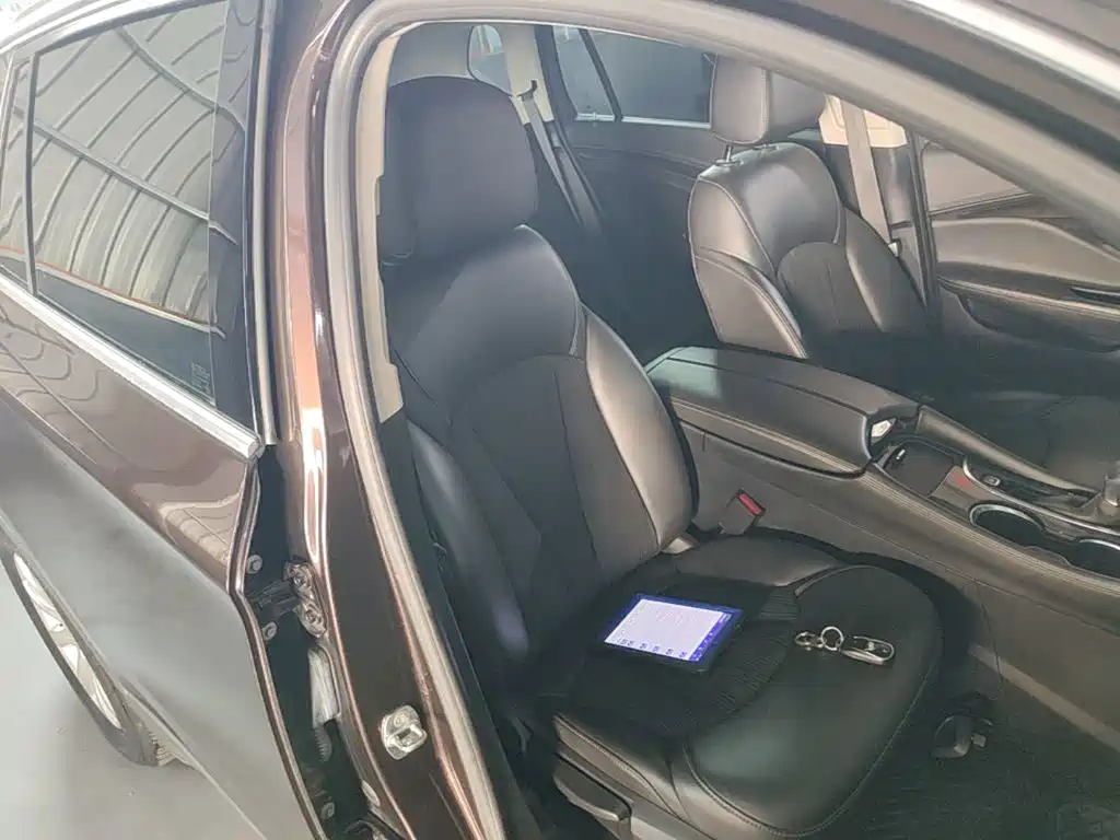 Buick Envision Plus — миниатюра 25