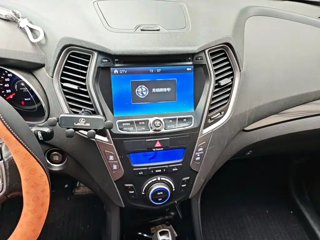 Hyundai Santa Fe — миниатюра 13