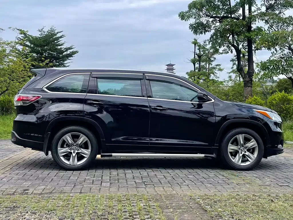 Toyota Highlander — миниатюра 4