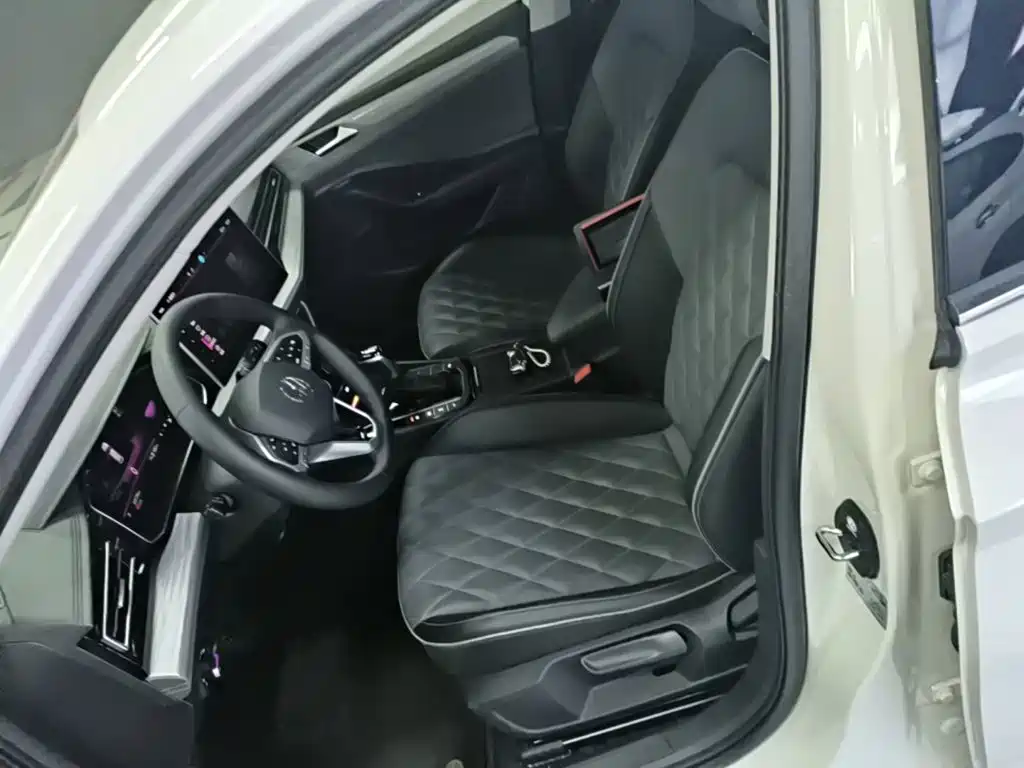 Volkswagen Sagitar — миниатюра 15
