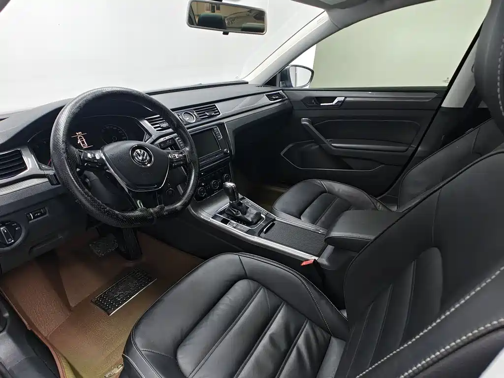 Volkswagen Passat 2016 330TSI DSG