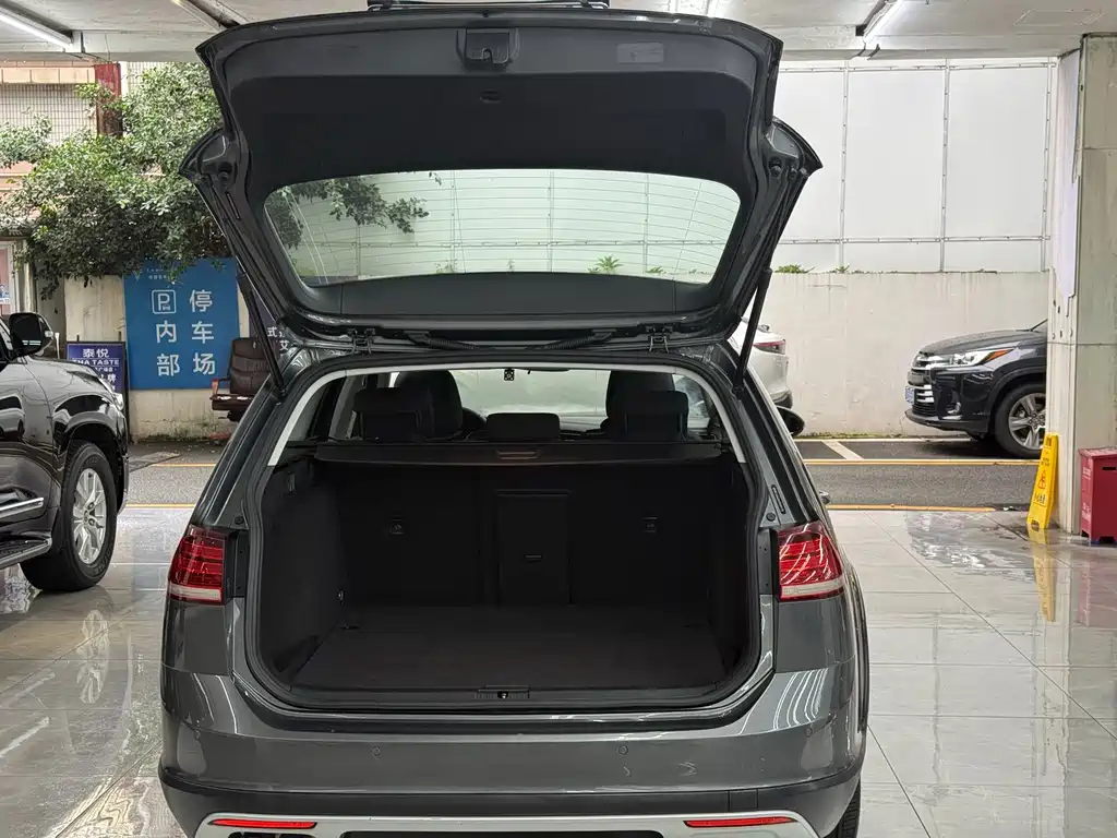 Volkswagen Golf (Import) — миниатюра 12
