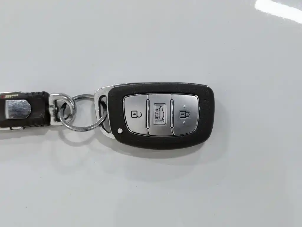 Hyundai Elantra Langdong — миниатюра 19