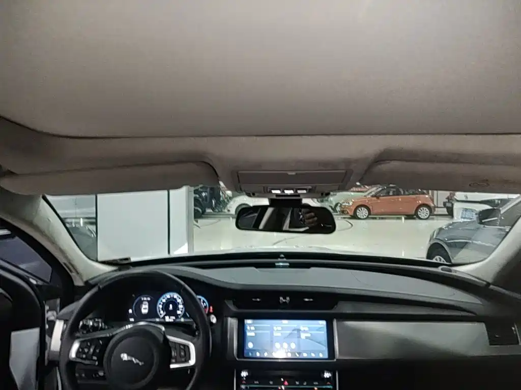 Jaguar XFL — миниатюра 18