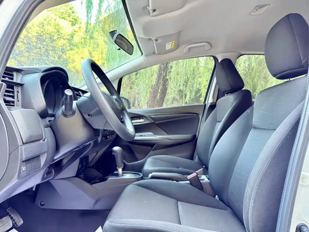 Honda Fit — миниатюра 9