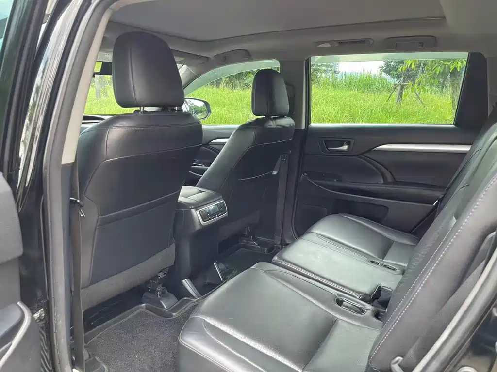 Toyota Highlander — миниатюра 24
