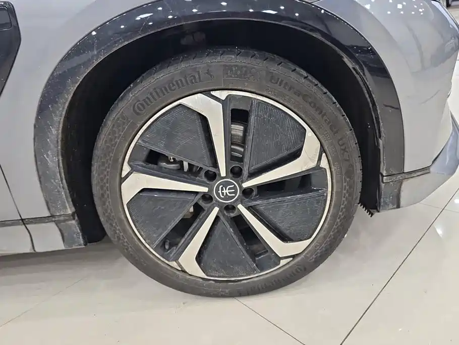 BYD L EV — миниатюра 6