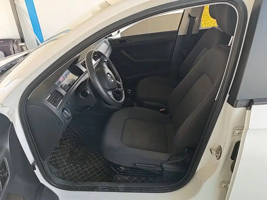 Volkswagen Santana — миниатюра 15